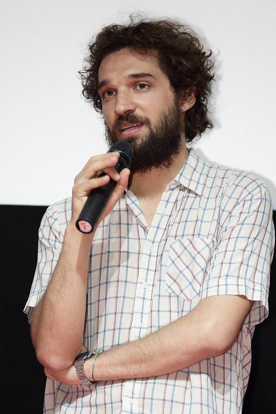 尼古拉斯·佩雷达 Nicolás Pereda照片