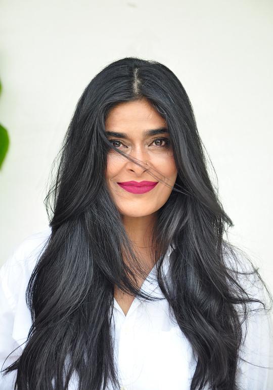 尼姆拉·布查 Nimra Bucha照片