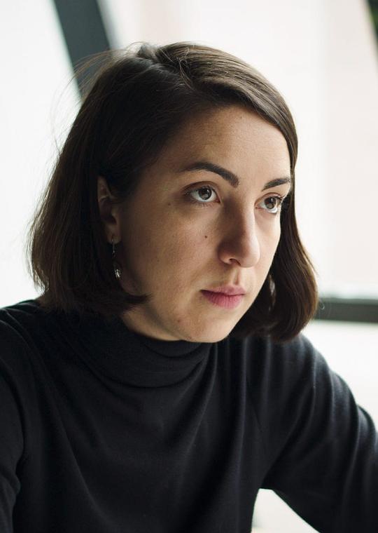 索菲·隆瓦里 Sophy Romvari照片