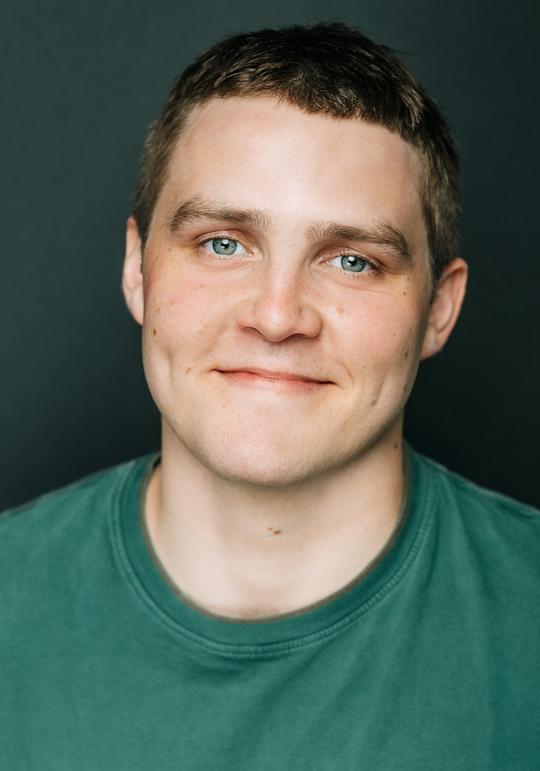 John C. MacDonald照片