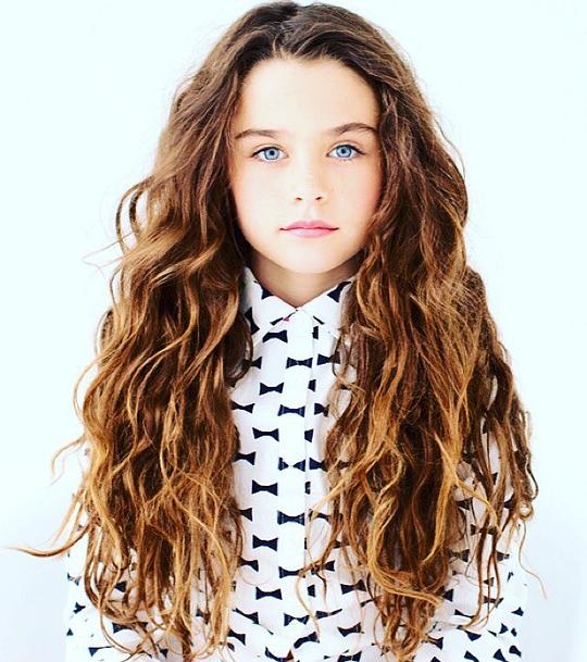 萝拉·弗兰纳里 Lola Flanery照片