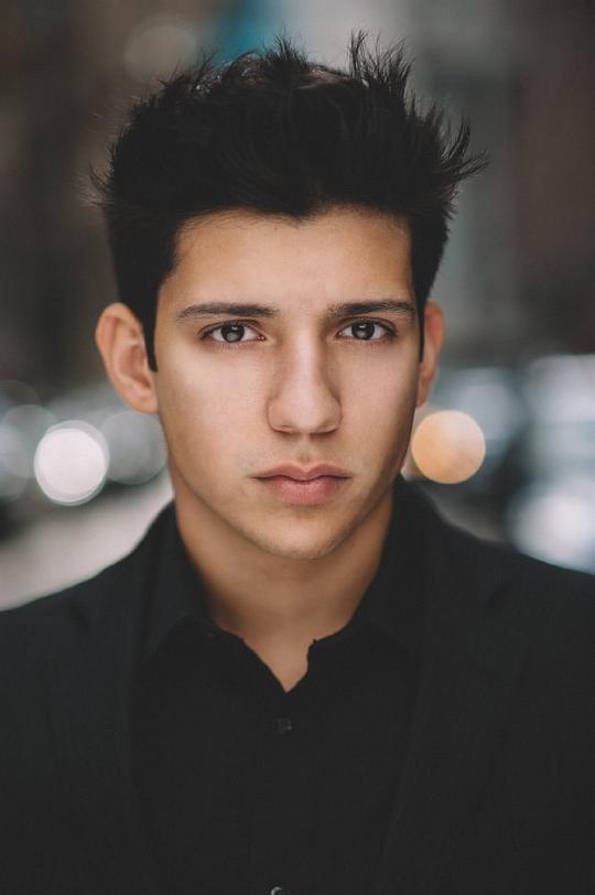 凯文·阿尔维斯 Kevin Alves照片