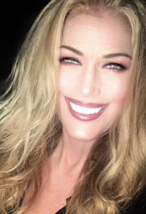 Denice D. Lewis照片