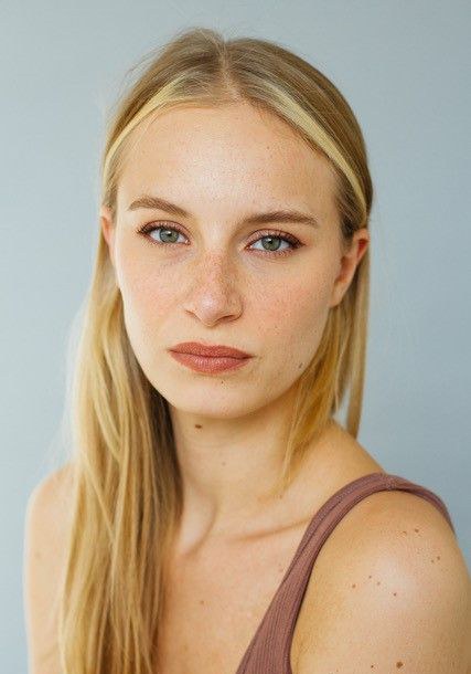 洛里安·克鲁普施 Loriane Klupsch照片