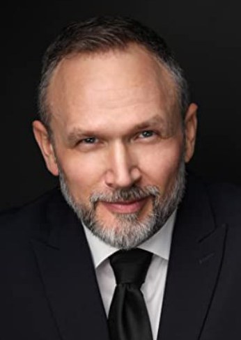 布赖恩·约翰斯通 Brian Johnston照片