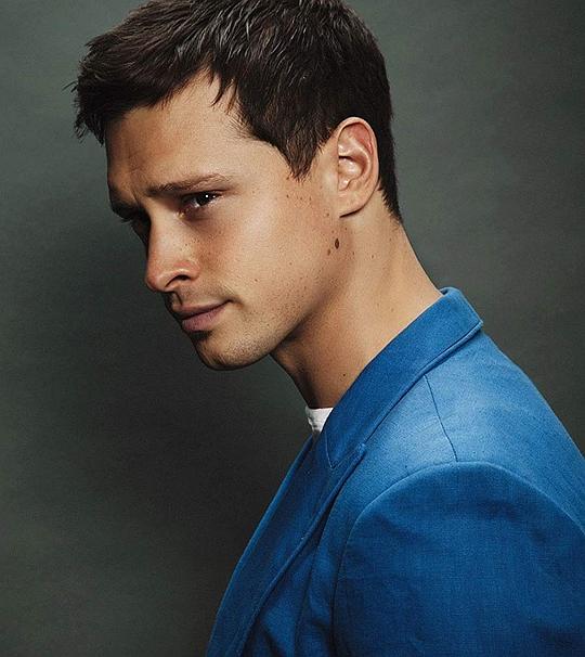 格雷格·霍瓦尼西安 Greg Hovanessian照片