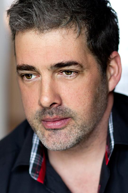 鲍比·毕什罗 Bobby Beshro照片