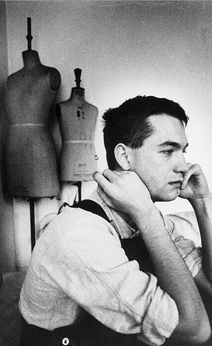 约翰·梅布里 John Maybury照片