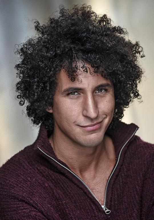 罗宾·吉伦 Robin Guillen照片