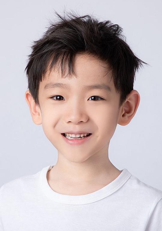 关子勰 Zixie Guan照片