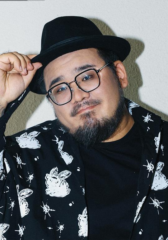 晃晃 Huanghuang照片