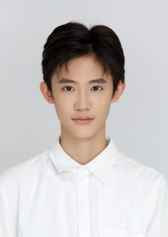 康嘉泽 Jiaze Kang照片