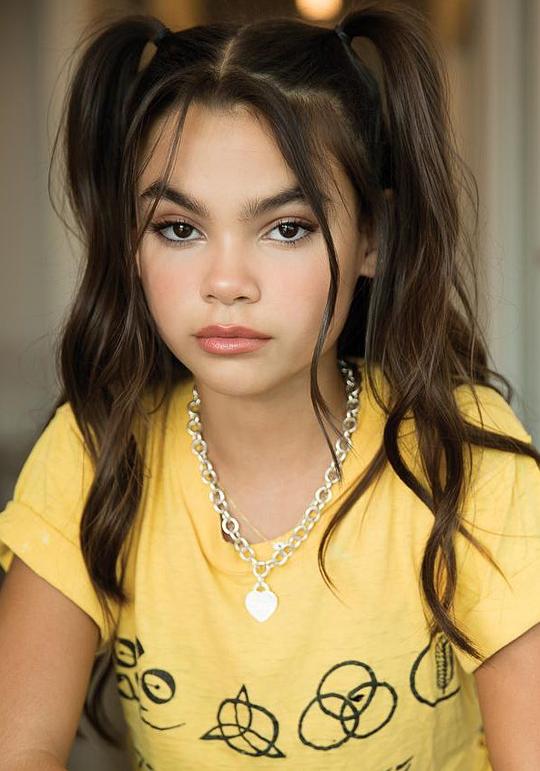 阿丽亚娜·格林布拉特 Ariana Greenblatt照片