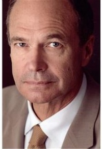 马尔科姆·斯图尔特 Malcolm Stewart照片