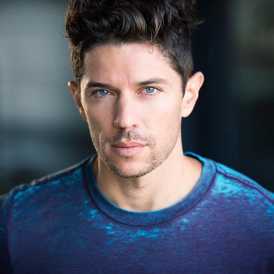 萨姆·海登·史密斯 Sam Hayden-Smith照片