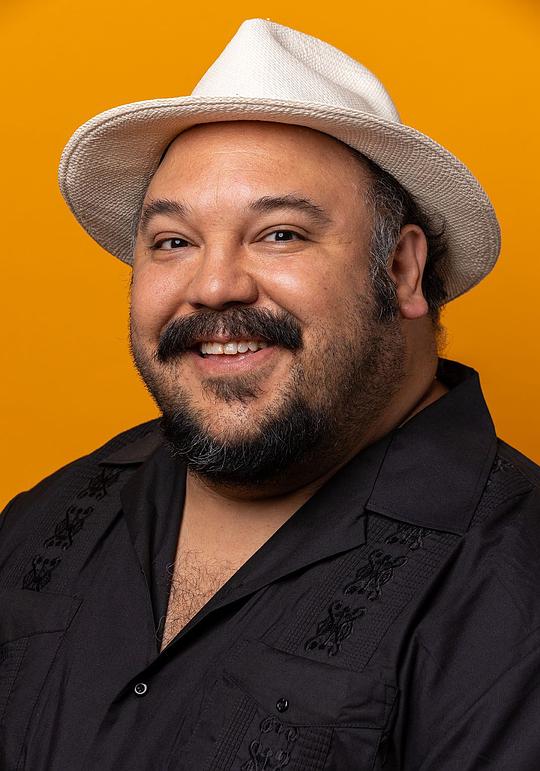 豪尔赫·R·古铁雷斯 Jorge R. Gutierrez照片