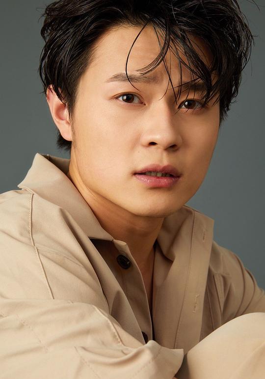 王佑名 Youming Wang照片