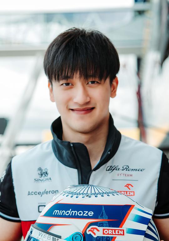 周冠宇 Zhou Guanyu照片