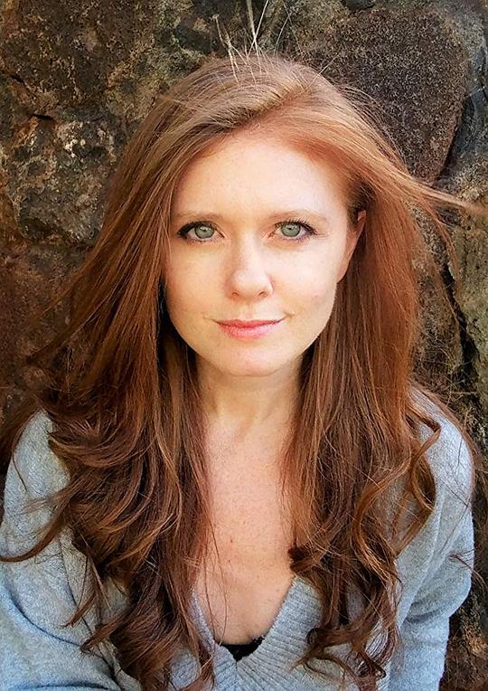 艾梅伯·瓦尔斯 Amber Walls照片