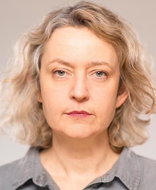 露西·布莱尔斯 Lucy Briers照片