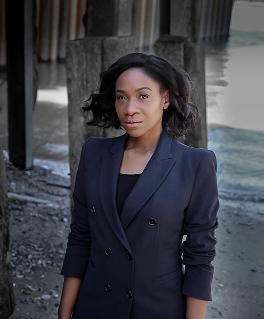 凯伦·布莱森 Karen Bryson照片