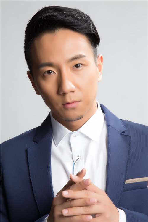 于笑 Xiao Yu照片