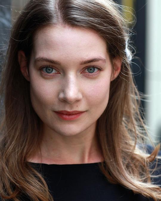 斯特拉·斯托克尔 Stella Stocker照片