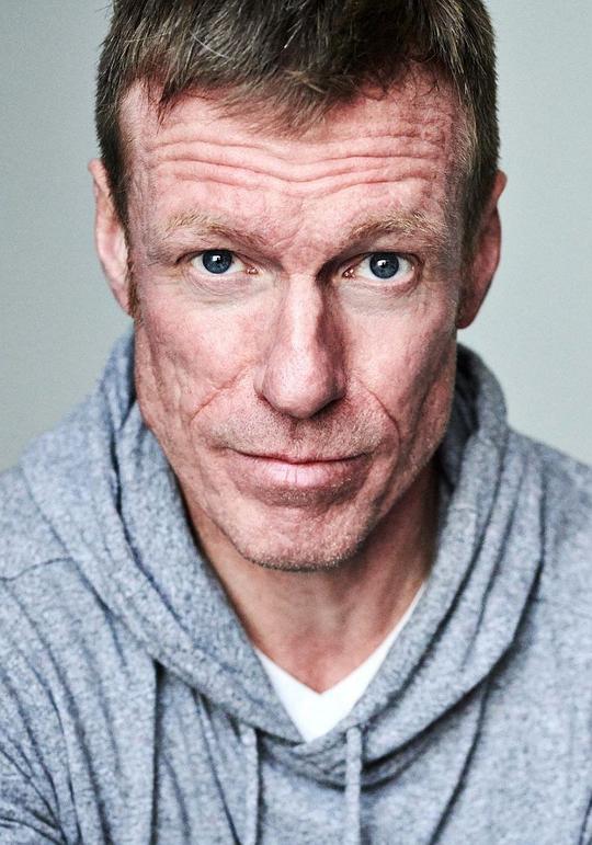 道格拉斯·罗素 Douglas Russell照片