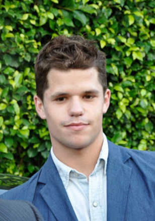 查尔斯·卡维尔 Charles Carver照片