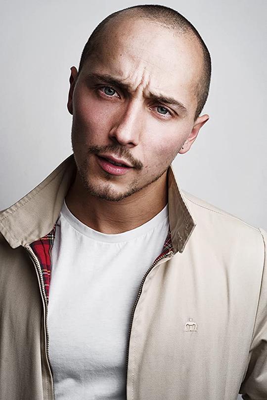 埃利奥特·沃伦 Elliot Warren照片