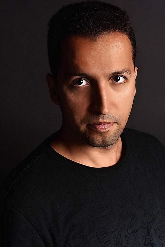 拉普洛斯·卡伦福佐斯 Lampros Kalfuntzos照片