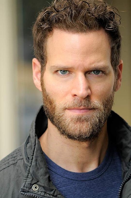 乔希·文图拉 Josh Ventura照片