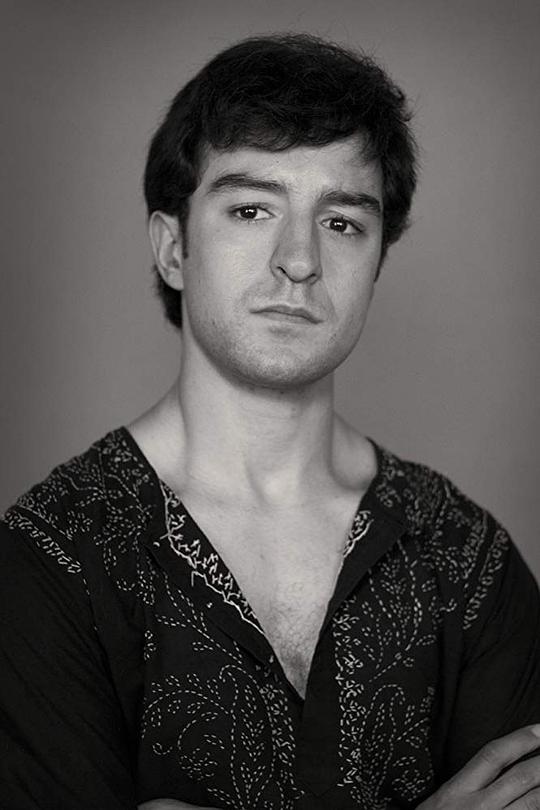 朱利安·费罗 Julian Ferro照片