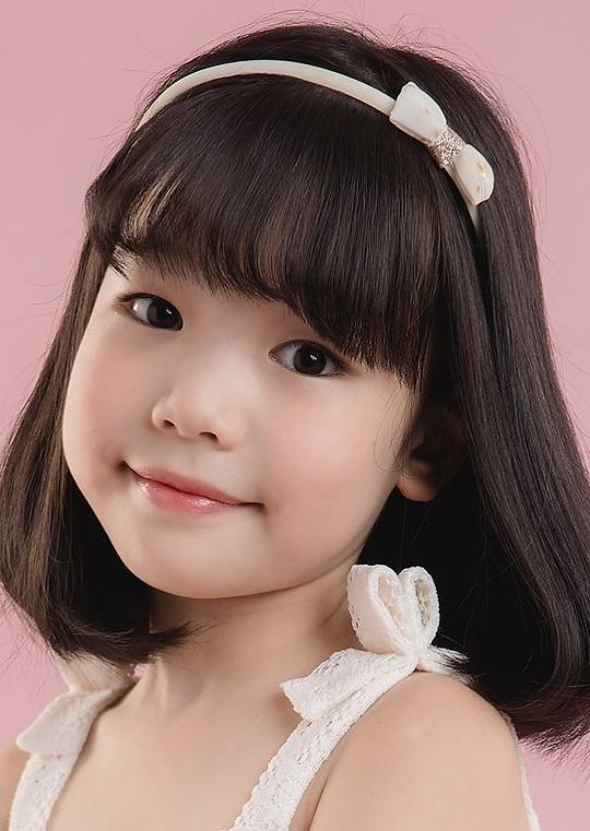 西玛瓦理·塔利吉 Himawari Tajiri照片