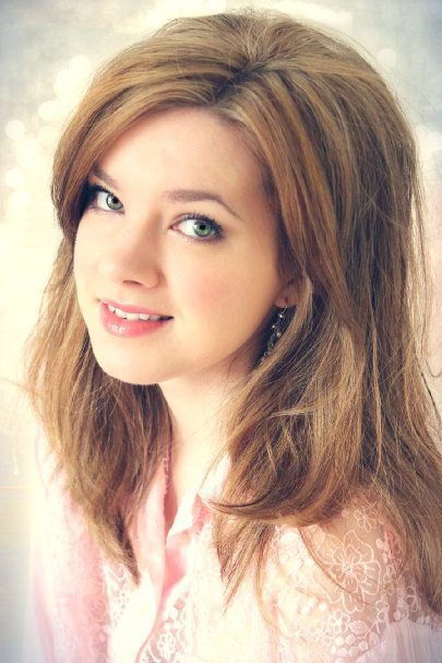 艾薇·维 Evie Wray照片