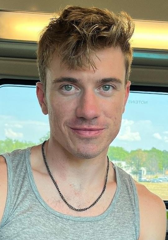 尼克·保利 Nick Pauley照片