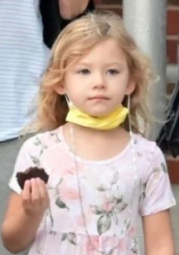 伊内兹·雷诺兹 Inez Reynolds照片