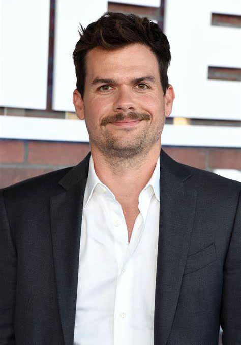 迈克尔·沃尔德伦 Michael Waldron照片