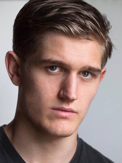 亚当·赫吉尔 Adam Hugill照片