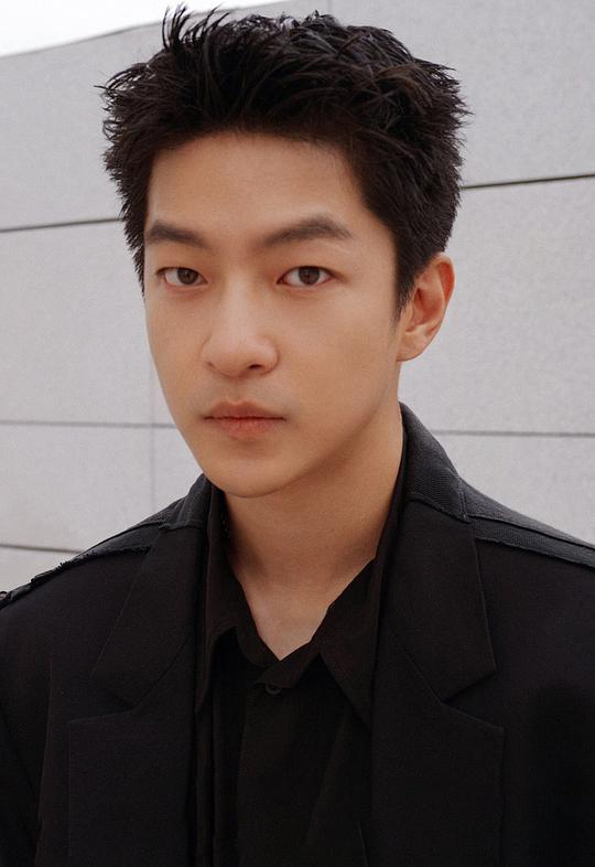 屈楚萧 Chuxiao Qu照片