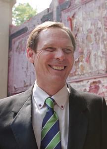 达伦·格罗夫纳 Darren Grosvenor照片