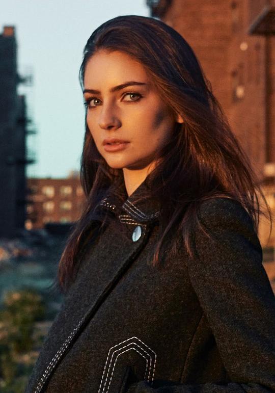 梅朵·沃克 Meadow Walker照片