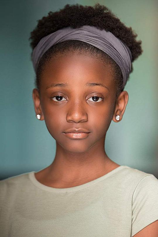 阿里娅·布鲁克斯 Aria Brooks照片