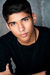 迈克尔·加尔扎 Michael Garza照片