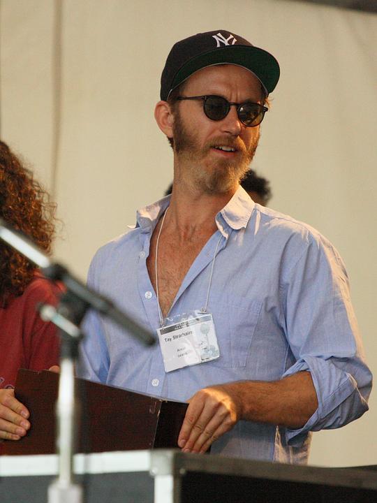 泰·斯特雷泽恩 Tay Strathairn照片