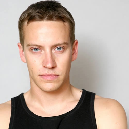 雅克布·托毛里 Jacob Tomuri照片