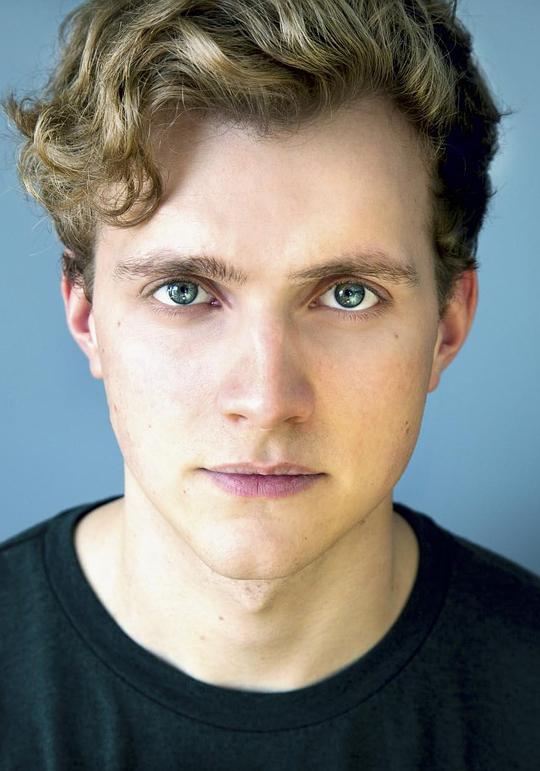 休伊·欧格雷迪 Hyoie O'Grady照片