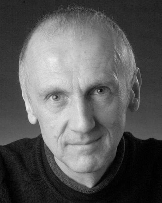 伊恩·汉摩尔 Ian Hanmore照片