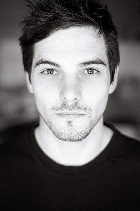 欧文·古德 Owen Good照片