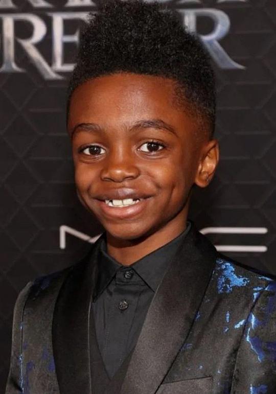 迪瓦因·乐福·科纳杜-桑 Divine Love Konadu-Sun照片